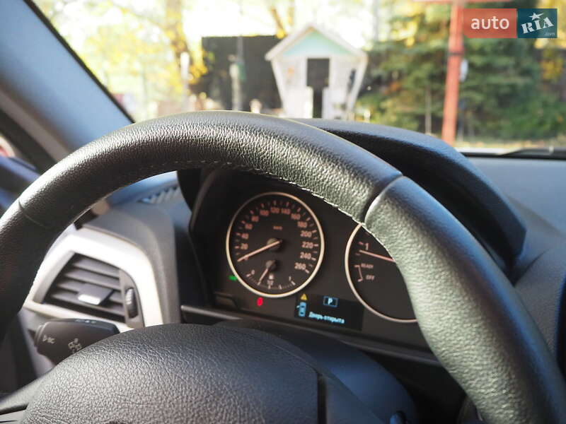 Хэтчбек BMW 1 Series 2013 в Киеве