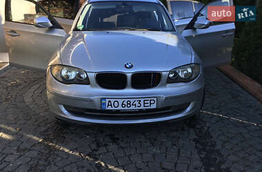 Хэтчбек BMW 1 Series 2009 в 
