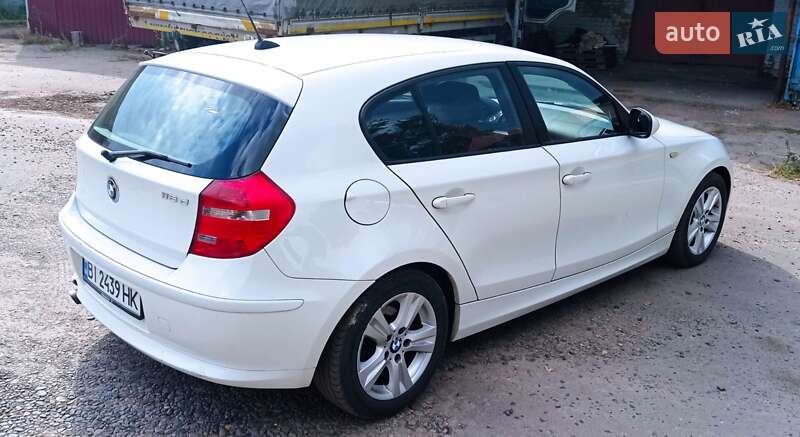 Хэтчбек BMW 1 Series 2009 в Лубнах