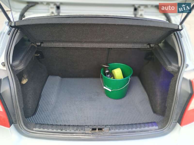 Хэтчбек BMW 1 Series 2005 в Кропивницком