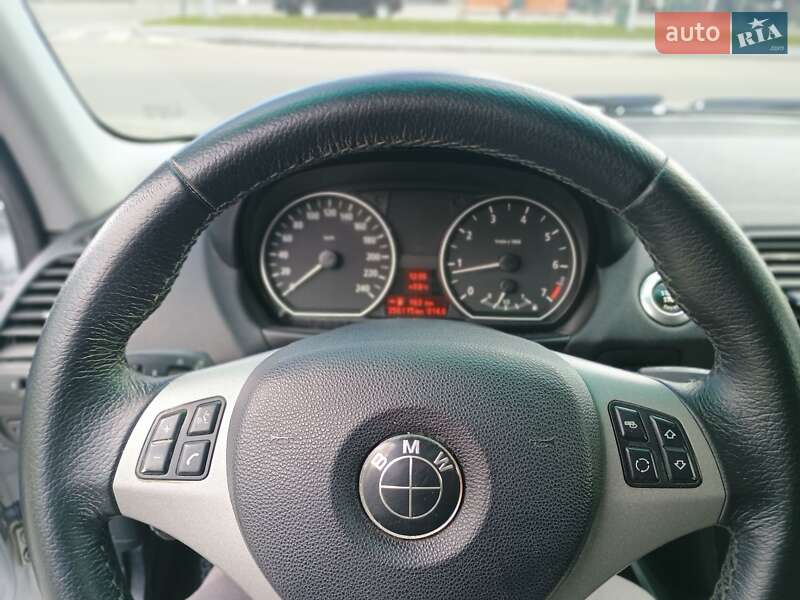 Хэтчбек BMW 1 Series 2005 в Кропивницком