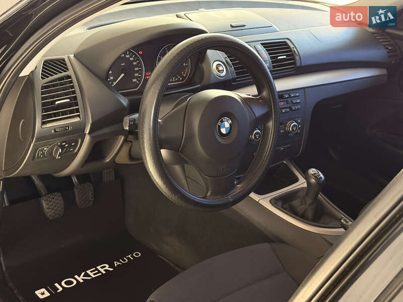 Хетчбек BMW 1 Series 2009 в Одесі фото 15 Хетчбек BMW 1 Series 2009 в Одесі