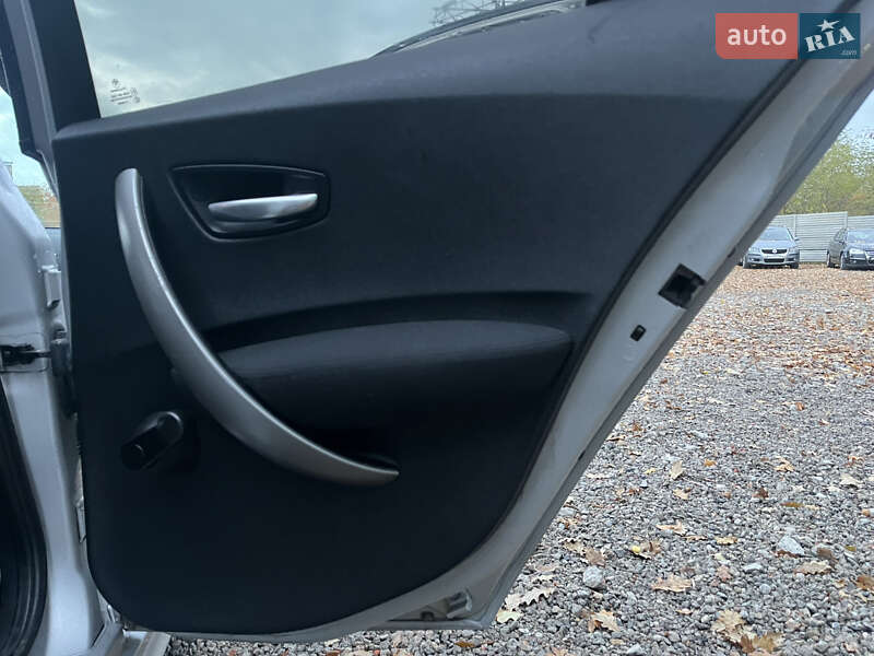 Хэтчбек BMW 1 Series 2005 в Харькове