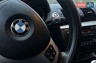Хэтчбек BMW 1 Series 2005 в  фото 24 Хэтчбек BMW 1 Series 2005 в
