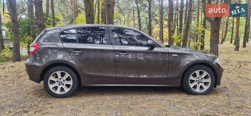 Хэтчбек BMW 1 Series 2005 в Вараше фото 3 Хэтчбек BMW 1 Series 2005 в Вараше