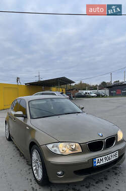 Хэтчбек BMW 1 Series 2006 в  Хэтчбек BMW 1 Series 2006 в