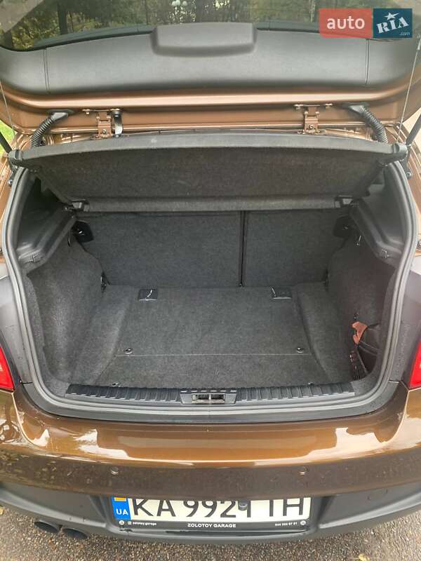 Хэтчбек BMW 1 Series 2010 в Киеве фото 3 Хэтчбек BMW 1 Series 2010 в Киеве