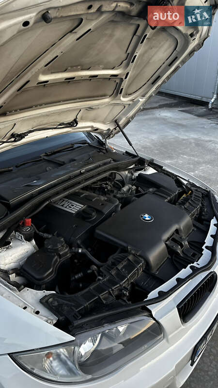 Хэтчбек BMW 1 Series 2008 в Киеве