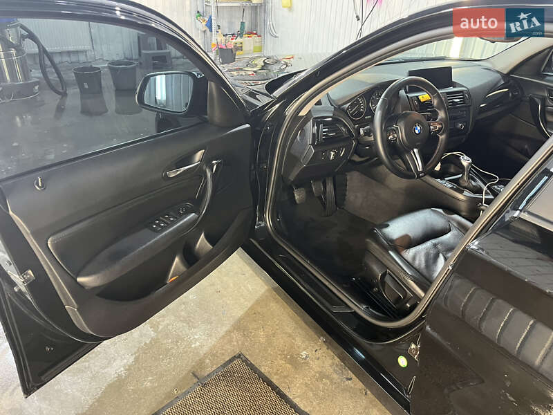 Хетчбек BMW 1 Series 2011 в Києві фото 3 Хетчбек BMW 1 Series 2011 в Києві