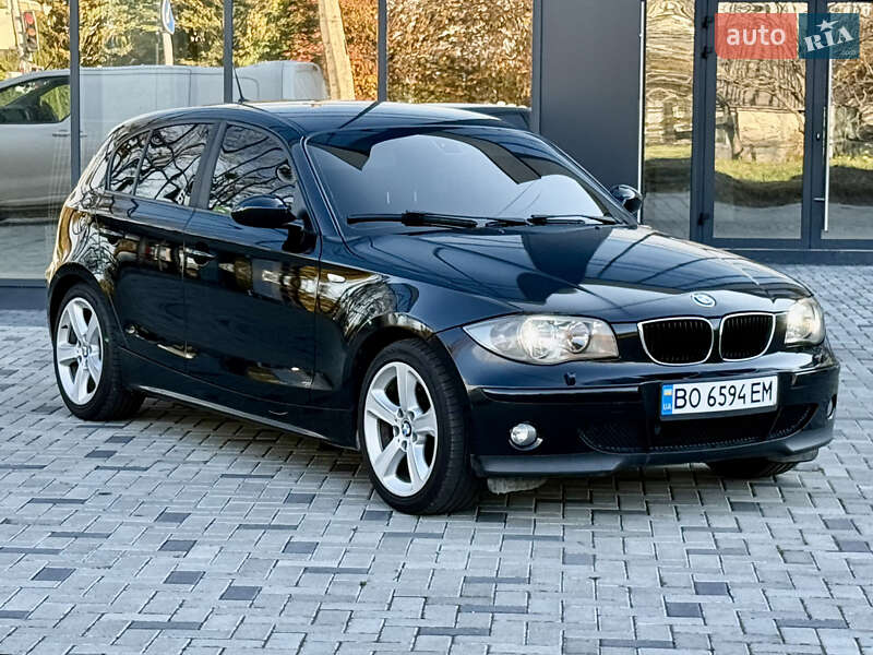 Хэтчбек BMW 1 Series 2005 в Ровно