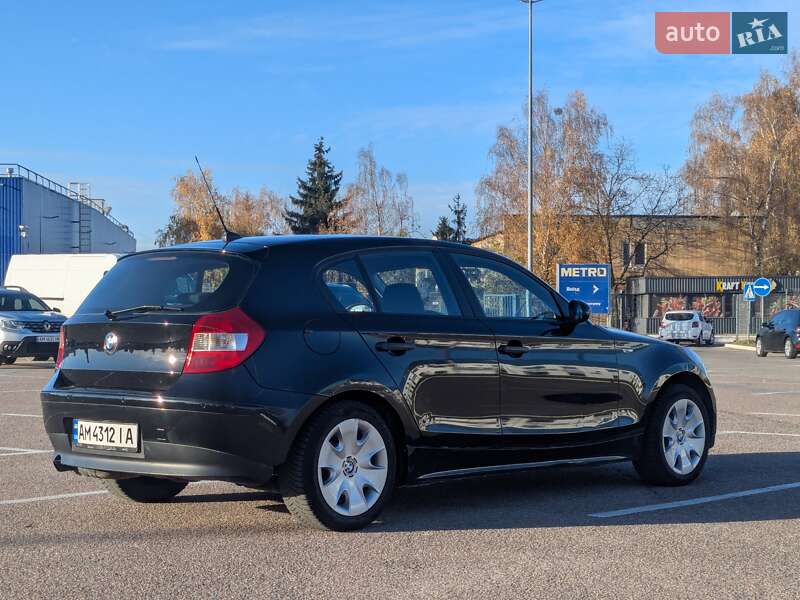 Хэтчбек BMW 1 Series 2006 в Житомире фото 5 Хэтчбек BMW 1 Series 2006 в Житомире