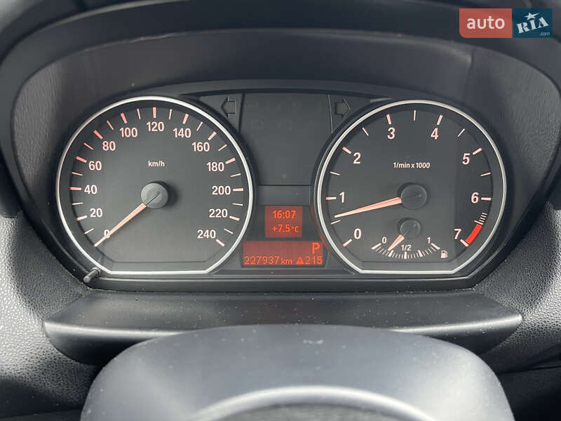 Хэтчбек BMW 1 Series 2006 в Киеве