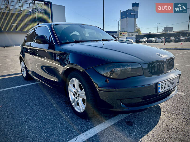 Купе BMW 1 Series 2011 в Киеве фото 3 Купе BMW 1 Series 2011 в Киеве