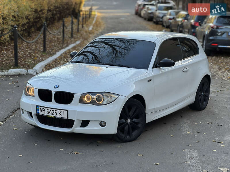 Хэтчбек BMW 1 Series 2008 в Киеве