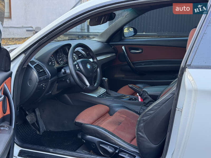 Хэтчбек BMW 1 Series 2008 в Киеве