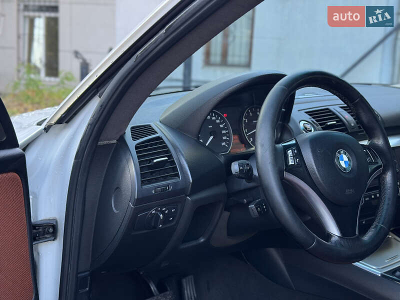 Хэтчбек BMW 1 Series 2008 в Киеве