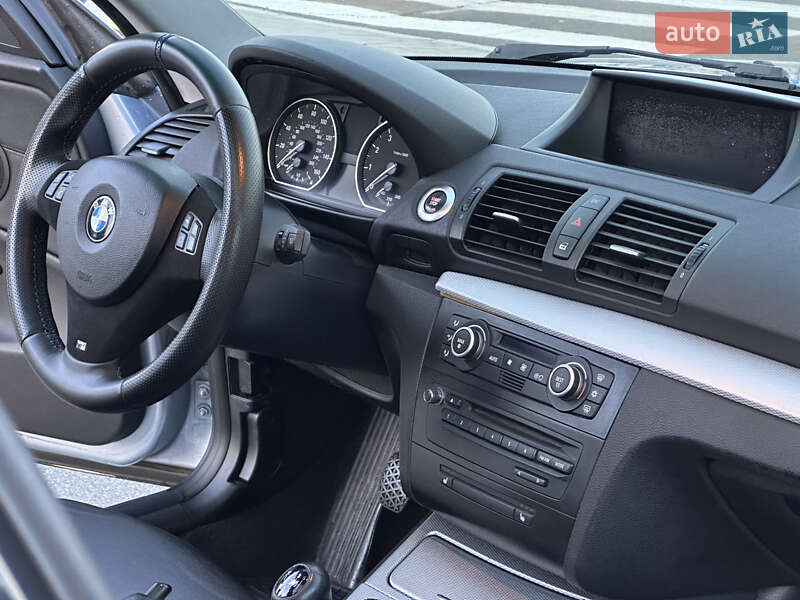 Купе BMW 1 Series 2009 в Киеве