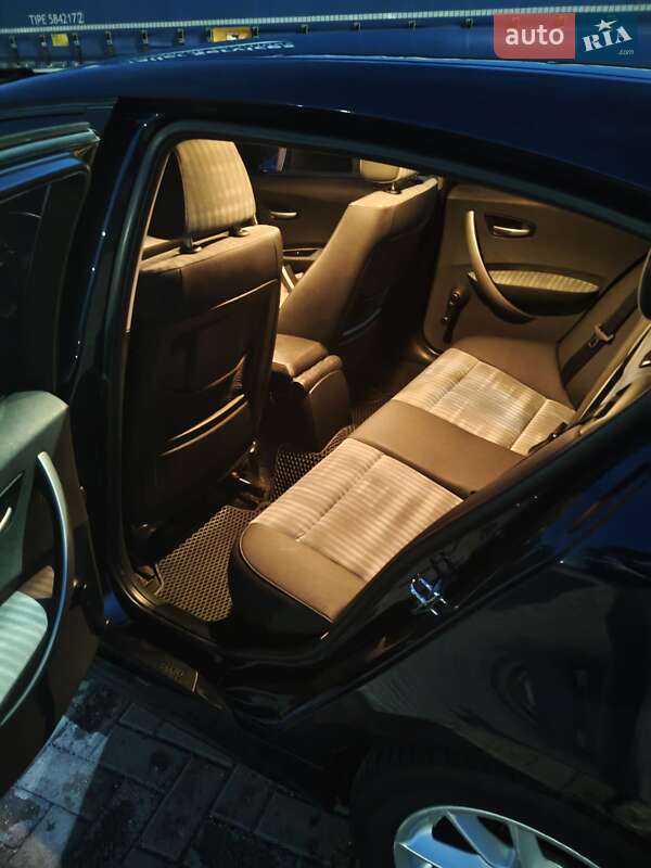 Хэтчбек BMW 1 Series 2006 в Черкассах фото 6 Хэтчбек BMW 1 Series 2006 в Черкассах