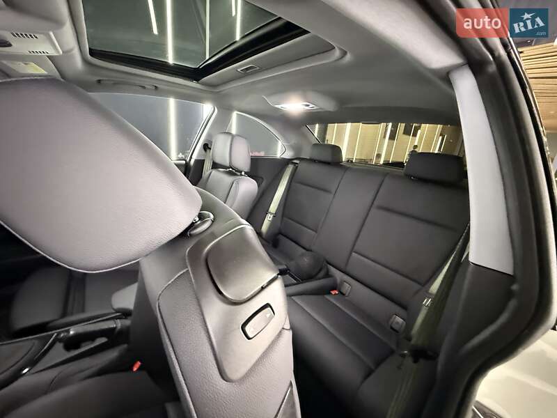 Купе BMW 1 Series 2012 в Киеве