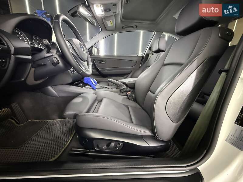 Купе BMW 1 Series 2012 в Киеве