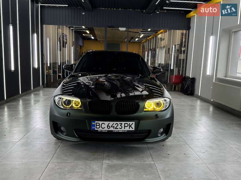 Купе BMW 1 Series 2012 в Киеве