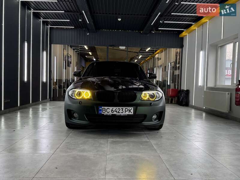 Купе BMW 1 Series 2012 в Киеве