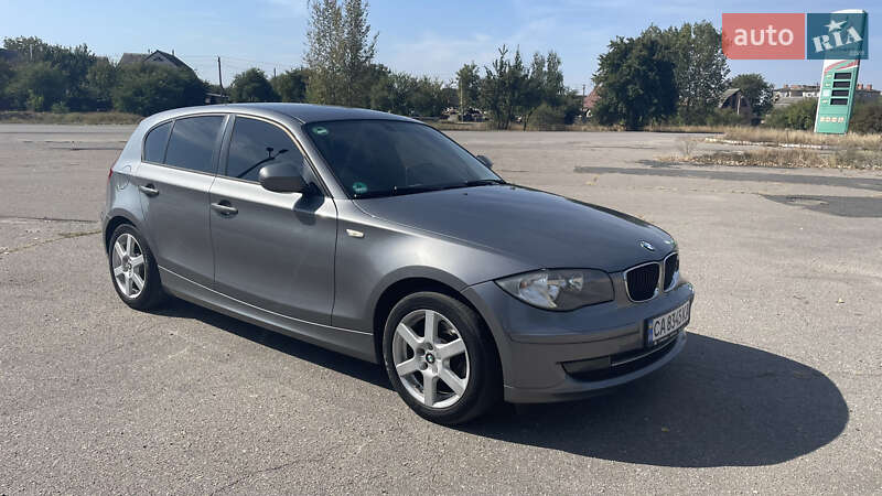 Хэтчбек BMW 1 Series 2010 в Лубнах