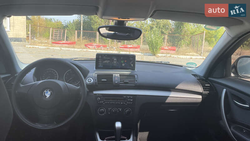 Хэтчбек BMW 1 Series 2010 в Лубнах