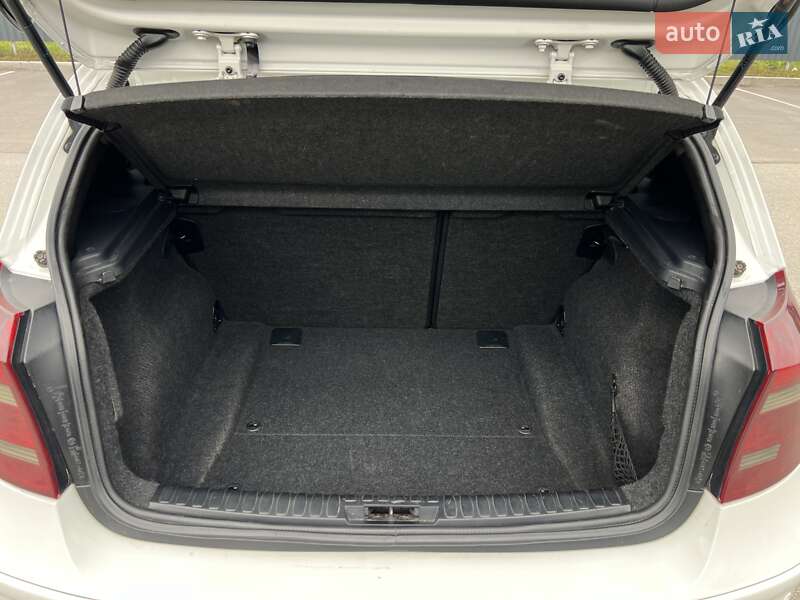Хэтчбек BMW 1 Series 2010 в Богуславе фото 54 Хэтчбек BMW 1 Series 2010 в Богуславе