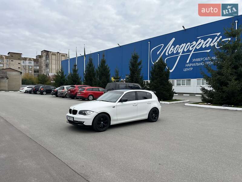 Хэтчбек BMW 1 Series 2010 в Богуславе фото 25 Хэтчбек BMW 1 Series 2010 в Богуславе