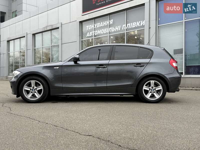 Хэтчбек BMW 1 Series 2006 в Киеве фото 5 Хэтчбек BMW 1 Series 2006 в Киеве