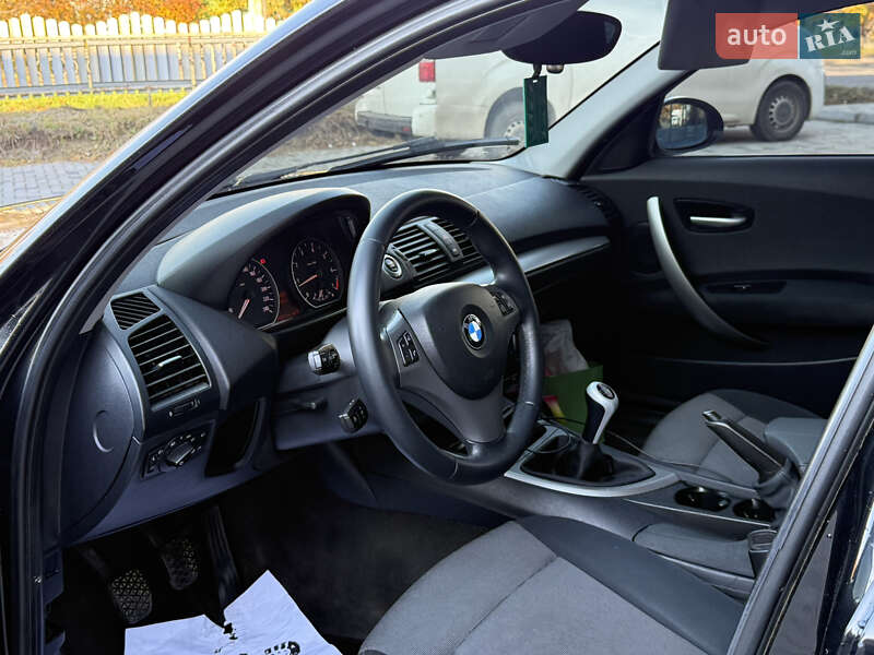 Хэтчбек BMW 1 Series 2005 в Ровно фото 39 Хэтчбек BMW 1 Series 2005 в Ровно
