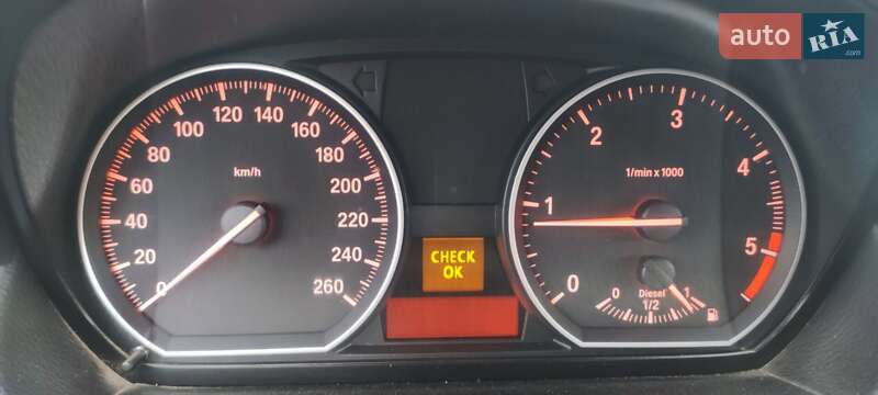 Хэтчбек BMW 1 Series 2009 в Каменском