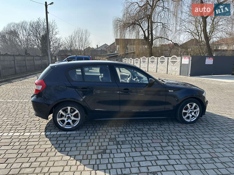 Хетчбек BMW 1 Series 2006 в Івано-Франківську