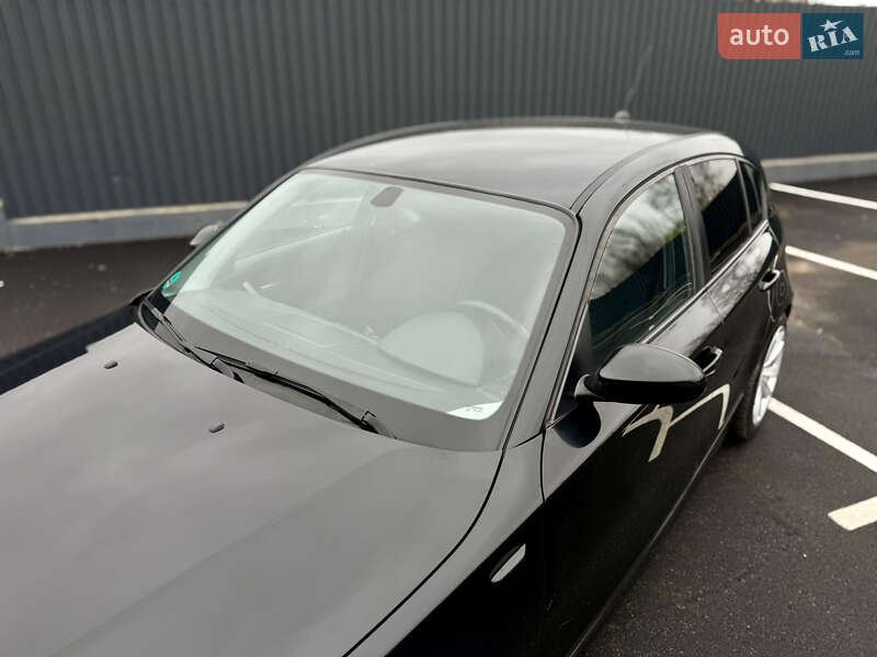 Хэтчбек BMW 1 Series 2008 в Житомире