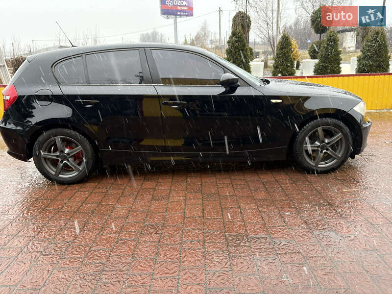 Хэтчбек BMW 1 Series 2008 в Трускавце