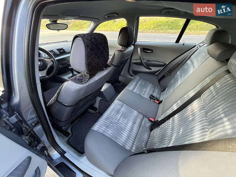 Хэтчбек BMW 1 Series 2005 в Кременчуге