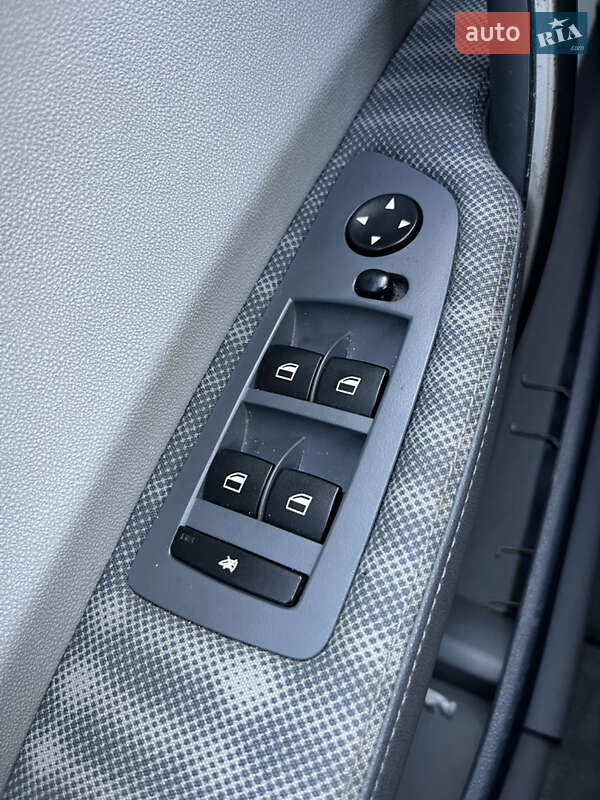 Хэтчбек BMW 1 Series 2005 в Кременчуге