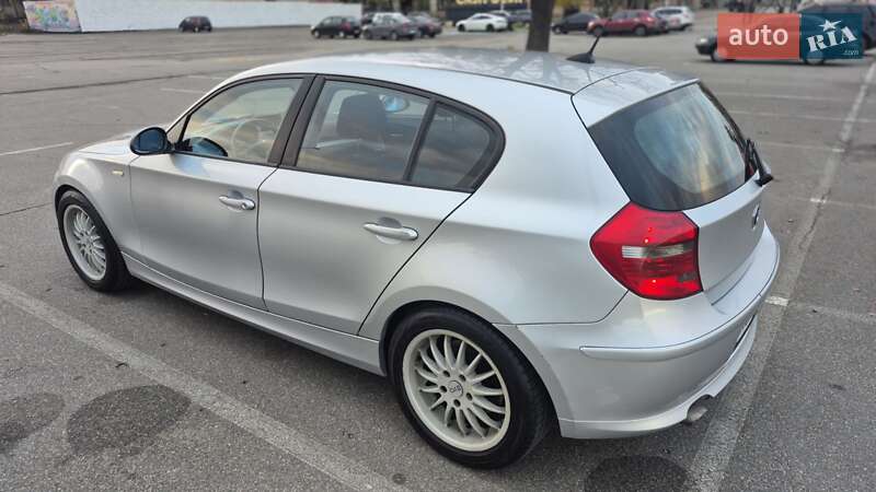 Хэтчбек BMW 1 Series 2007 в Киеве фото 5 Хэтчбек BMW 1 Series 2007 в Киеве