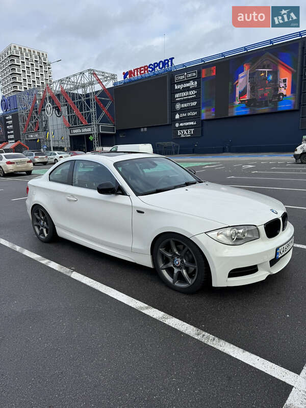Купе BMW 1 Series 2011 в Киеве
