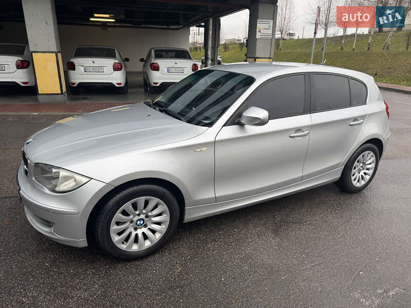 Хэтчбек BMW 1 Series 2010 в Киеве