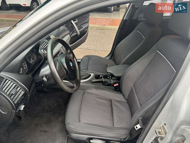 Хэтчбек BMW 1 Series 2010 в Киеве