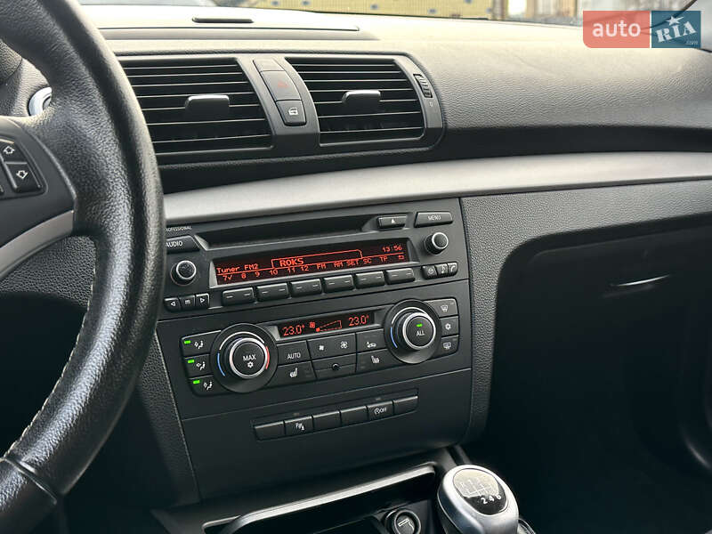 Купе BMW 1 Series 2011 в Києві фото 14 Купе BMW 1 Series 2011 в Києві