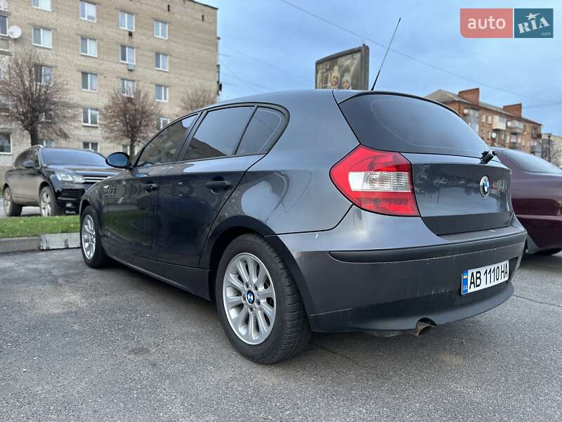 Хэтчбек BMW 1 Series 2006 в Тульчине