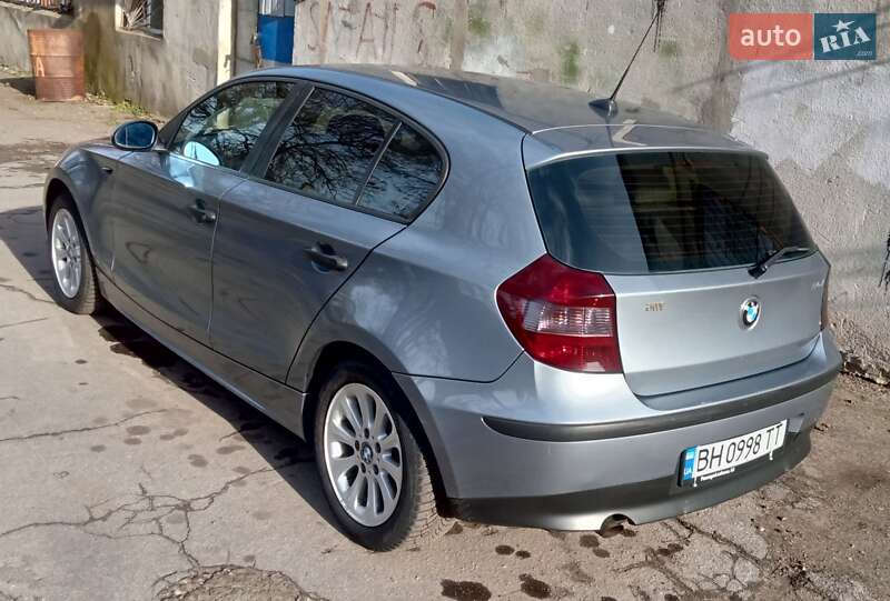 Хэтчбек BMW 1 Series 2005 в Одессе