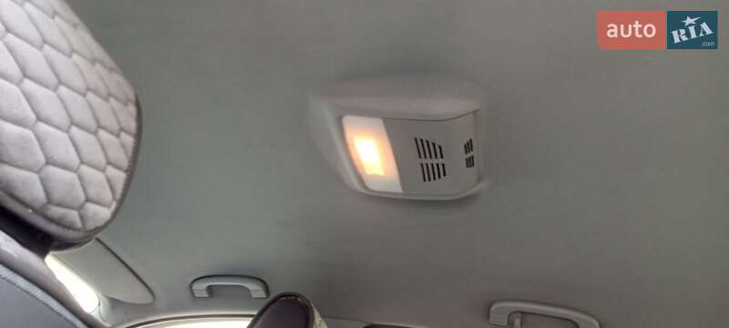 Хэтчбек BMW 1 Series 2005 в Одессе