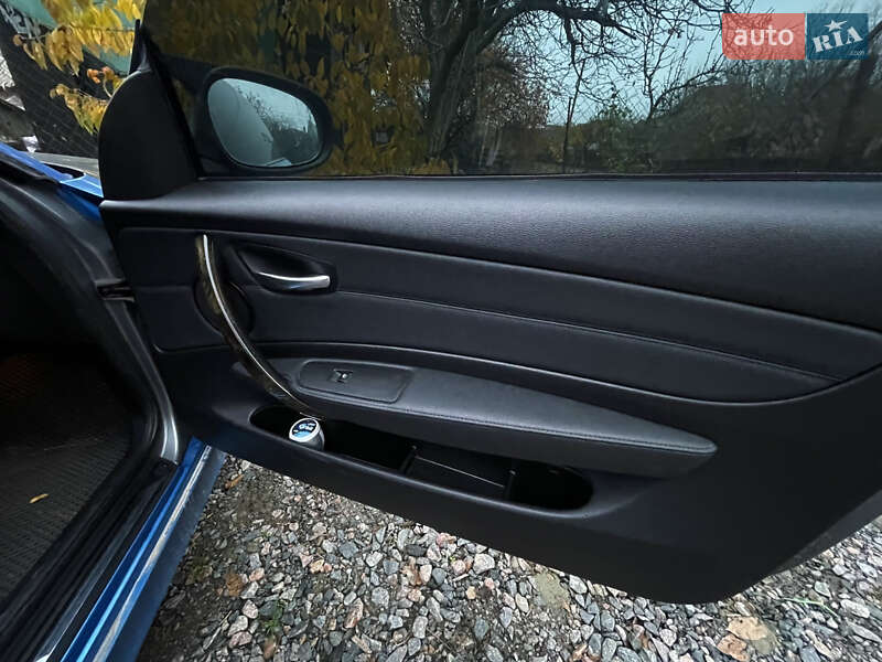 Купе BMW 1 Series 2010 в Тальном