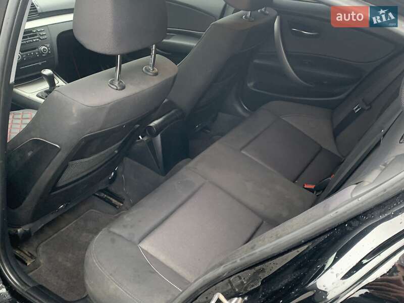 Хетчбек BMW 1 Series 2010 в Сокалі