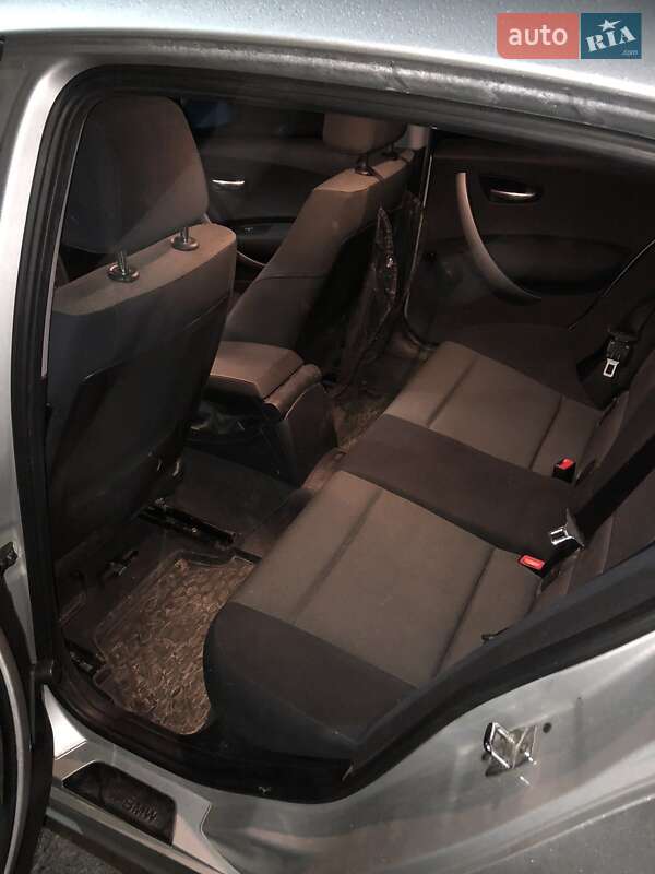 Хэтчбек BMW 1 Series 2005 в Чернигове