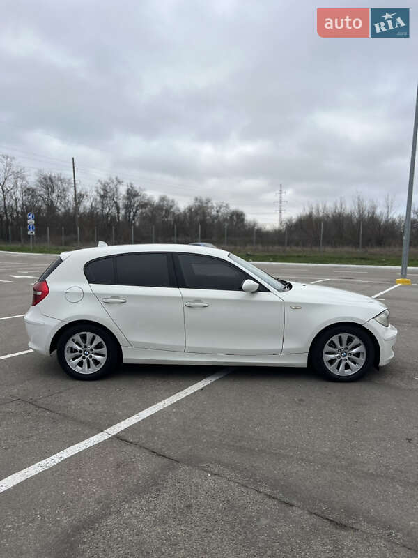 Хетчбек BMW 1 Series 2007 в Запоріжжі фото 6 Хетчбек BMW 1 Series 2007 в Запоріжжі